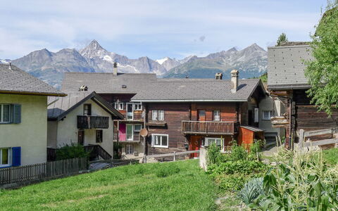 Marilyn: Eigentum, Zuhause, Haus, Bergdorf, Grundeigentum, Berg, Gebäude, Dach, Wohngebiet, Gebirge