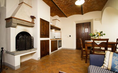 Appartamento Biancospino: Zimmer, Eigentum, Gebäude, Interior Design, Fussboden, Wohnzimmer, Haus, Decke, Möbel, Grundeigentum