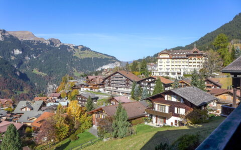 Biwak: Bergdorf, Berg, Bergforms, \Stadt, Dorf, Gebirge, Bergstation, Natürliche Landschaft, Menschliche Siedlung, Himmel