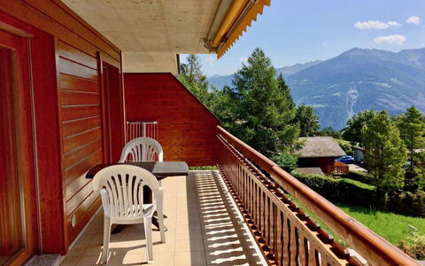 Viognier 5: Eigentum, Haus, Grundeigentum, Gebäude, Zuhause, Geländer, Zimmer, Treppe, Holz, Die Architektur