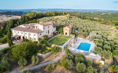 Charming Estate Decimo Dini