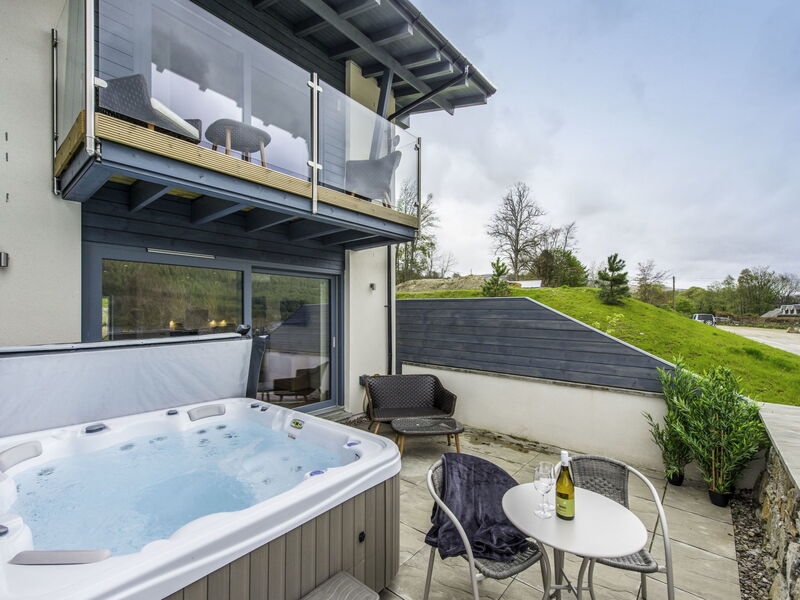 Tay Loch