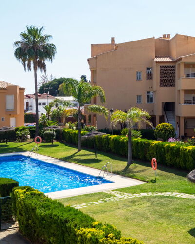 Reserva de Alvarito: Pflanze, Wasser, Gebäude, Himmel, Eigentum, Fenster, Baum, Schwimmbad, Die Architektur, Haus