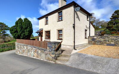Llanfaglan House