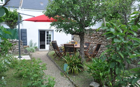 Les Figuiers: Eigentum, Haus, Hütte, Grundeigentum, Garten, Zuhause, Gebäude, Garten, Botanik, Hinterhof