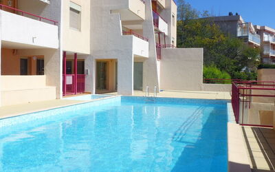 Le Lavandou 320: Eigentum, Schwimmbad, Gebäude, Haus, Grundeigentum, Wohnung, Wohngebiet, Zuhause, Freizeit, Eigentumswohnung