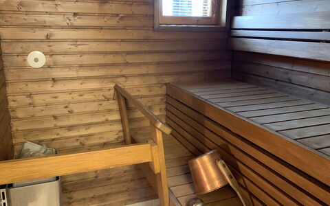 Alppitähti: Fenster, Zuhause, Holz, Haus, Abstellgleis, Hütte, Dach, Einfrieren, Schiebefenster, Steigung