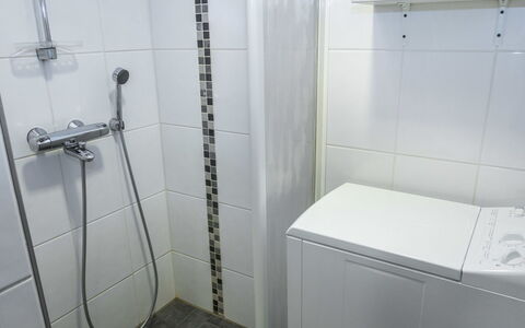 Ruka Snow and Sun 2: Armatur, Flooring, Fussboden, Badezimmer, Interior Design, Installation, Waschmaschine, Dusche, Fliese, Zapfhahn