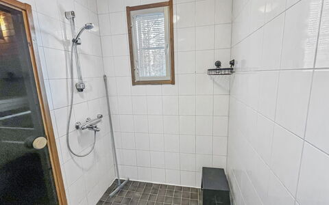 Lupporanta: Armatur, Badezimmer, Wand, Flooring, Fussboden, Installation, Interior Design, Fliese, Zapfhahn, Duschkopf