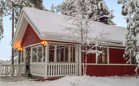 Kaukosaaren Ahonlaita: Schnee, Holz, Winter, Hütte, Zuhause, Einfrieren, Steigung, Veranda