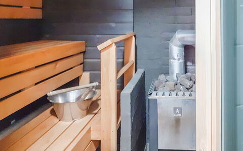 Kaukosaaren Ahonlaita: Hartholz, Holzbeize, Sauna