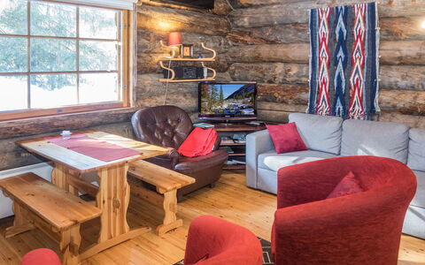 Pajuruka B5: Möbel, Holz, Interior Design, Decke, Flooring, Zimmer, Fussboden, Beleuchtung, Wohnzimmer, Zuhause