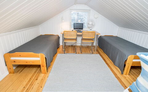 Keloranta: Flooring, Fussboden, Holz, Interior Design, Möbel, Decke, Zimmer, Holzboden, Schlafzimmer, Bett