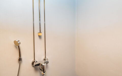 Keloranta: Duschkopf, Armatur, Installation, Duschpaneel, Brausenstange, Metall, Dusche, Badezimmer