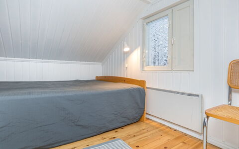 Keloranta: Flooring, Fussboden, Holz, Decke, Interior Design, Schlafzimmer, Holzboden, Zimmer, Bett, Hartholz