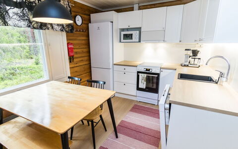 Pelkkaveska: Flooring, Holz, Küche, Fussboden, Interior Design, Möbel, Holzboden, Countertop, Major Appliance, Zimmer