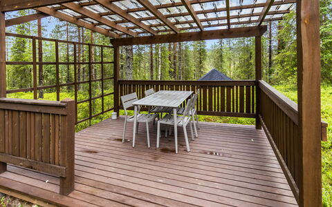 Pelkkaveska: Holz, Veranda, Hartholz, Holzboden, Deck, Holzbeize, Planke, Garten, Outdoor Struktur, Gartenbauten