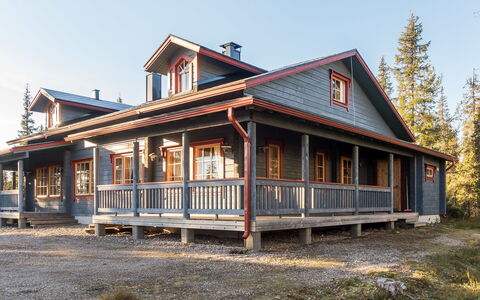 Pyryruka 1: Holz, Haus, Hütte, Abstellgleis, Zuhause, Veranda, Hartholz, Tür, Planke, Holzbeize