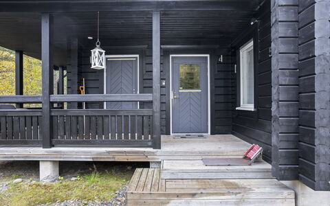 Vuosselin Kataja 5: Holz, Fussboden, Flooring, Hartholz, Planke, Tür, Veranda, Holzbeize, Holzboden, Deck