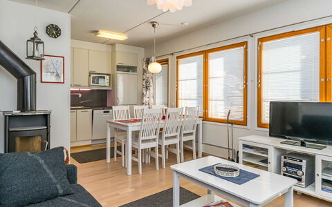 Karhunvartijan Kota B1: Möbel, Interior Design, Holz, Decke, Flooring, Fussboden, Zimmer, Wohnzimmer, Beleuchtung, Wohnung