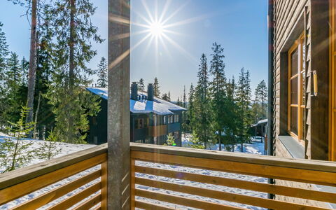 Karhunvartijan Kota B1: Zuhause, Wohnung, Abstellgleis, Blockhaus, Planke, Balkon, Lärche, Daylighting, Eco Hotel