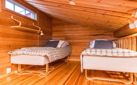 Rukansyli 1: Holz, Flooring, Fussboden, Decke, Interior Design, Holzbeize, Holzboden, Hartholz, Zimmer, Planke