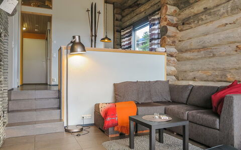 Kiehinen 2: Möbel, Interior Design, Flooring, Holz, Fussboden, Decke, Zimmer, Couch, Wohnzimmer, Beleuchtung