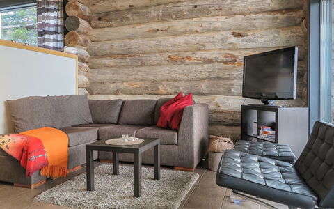 Kiehinen 2: Möbel, Flooring, Interior Design, Fussboden, Holz, Couch, Wohnzimmer, Zimmer, Decke, Beleuchtung