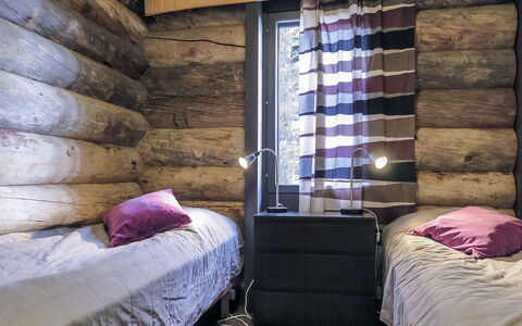Kiehinen 2: Holz, Schlafzimmer, Interior Design, Möbel, Bettdecke, Bedding, Linens, Zimmer, Bett, Bettrahmen