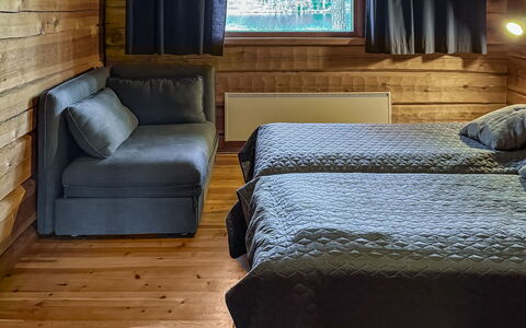 Sompsanniemi: Holz, Fussboden, Flooring, Holzbeize, Decke, Hartholz, Zimmer, Bett, Schlafzimmer, Planke