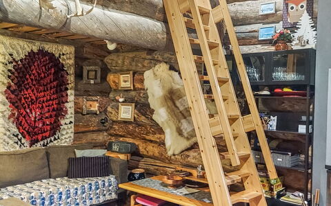 Salmikangas H2: Holz, Interior Design, Möbel, Flooring, Beleuchtung, Fussboden, Zimmer, Wohnzimmer, Holzbeize, Decke