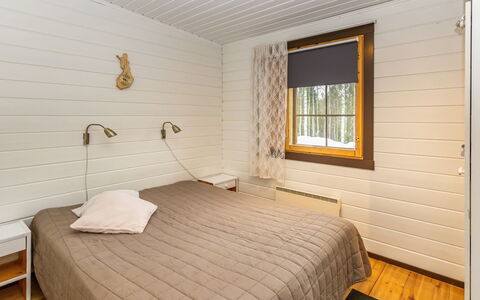 Lomapohjas 2: Holz, Flooring, Fussboden, Interior Design, Decke, Schlafzimmer, Zimmer, Holzbeize, Hartholz, Bett