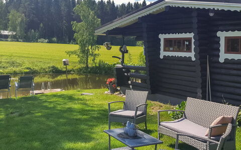 Hilupilttuu: Baum, Bank, Haus, Hütte, See, Teich, Wald, Blockhaus
