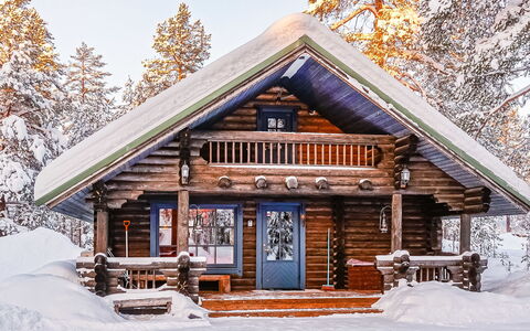 Tikkatupa: Holz, Hütte, Blockhaus, Wald, Schuppen, Gartenbauten, Lärche, Wald, Holzbeize