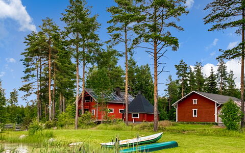 Kallioniemi: Baum, Hütte, Haus, Grundstueck, Ländliches Gebiet, Lärche, Bauernhaus, Blockhaus, Dorf