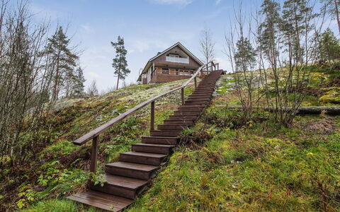 Dominus: Baum, Bank, Haus, Hütte, See, Teich, Wald, Blockhaus