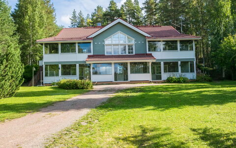 Mustikka: Möbel, Interior Design, Flooring, Fussboden, Tabelle, Decke, Küche & Esszimmer Tisch, Beleuchtung, Stuhl, Zuhause