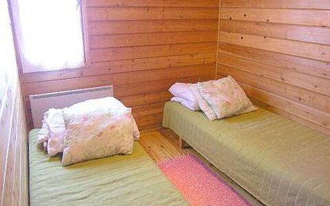 Riitula: Fussboden, Flooring, Holz, Interior Design, Zimmer, Holzboden, Holzbeize, Hartholz, Bett, Schlafzimmer