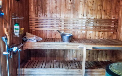 Siimaranta: Möbel, Interior Design, Flooring, Fussboden, Tabelle, Decke, Küche & Esszimmer Tisch, Beleuchtung, Stuhl, Zuhause