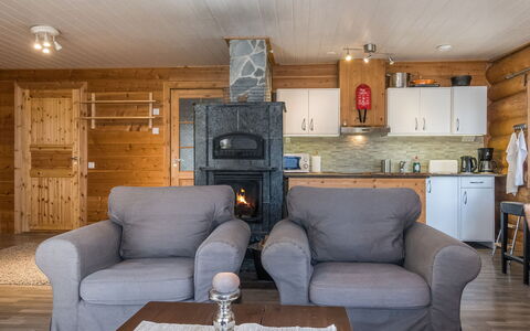 Aurora Cabin: Möbel, Holz, Interior Design, Wohnzimmer, Zuhause, Zimmer, Flooring, Tabelle, Couch, Fussboden