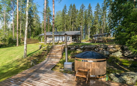 Heikinranta: Holz, Hütte, Blockhaus, Wald, Schuppen, Gartenbauten, Lärche, Wald, Holzbeize