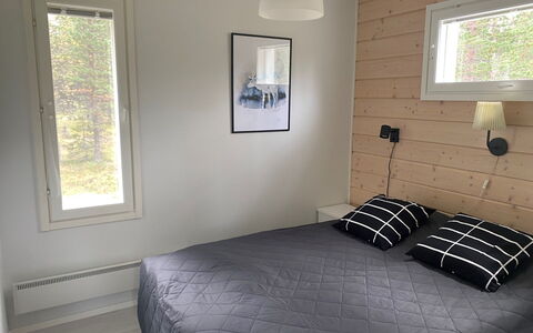 Kuukkeli: Möbel, Interior Design, Flooring, Fussboden, Tabelle, Decke, Küche & Esszimmer Tisch, Beleuchtung, Stuhl, Zuhause