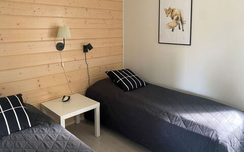 Kuukkeli: Möbel, Interior Design, Flooring, Fussboden, Tabelle, Decke, Küche & Esszimmer Tisch, Beleuchtung, Stuhl, Zuhause