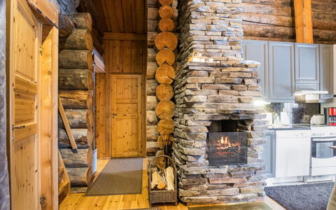 Lomaylläs D58 Palovaarankaarre 11B: Hütte, Haus, Zuhause, Gartenbauten, Abstellgleis, Blockhaus, Bauernhaus, Estate, Schuppen, Garten