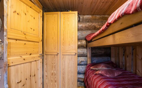 Lomaylläs D58 Palovaarankaarre 11B: Schwimmbad, Bauernhaus, Estate, Villa, Resort, Eco Hotel, Hazienda, Hinterhof