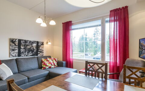 Yllästar 3 As 508: Möbel, Interior Design, Flooring, Fussboden, Decke, Holz, Zimmer, Tabelle, Light Fixture, Beleuchtung