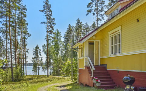 Villa Kukkapää: Holz, Hütte, Blockhaus, Wald, Schuppen, Gartenbauten, Lärche, Wald, Holzbeize
