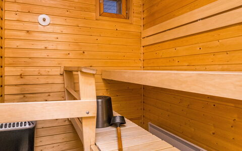 Karhunvartijan Linna C22: Holz, Abstellgleis, Hütte, Haus, Zuhause, Planke, Gartenbauten, Blockhaus, Hartholz, Veranda