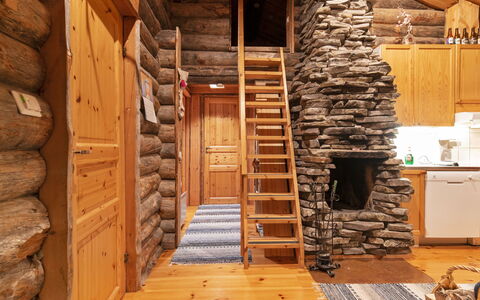 Lomaylläs D59 Palovaarankaarre 13 a: Holz, Hütte, Blockhaus, Wald, Schuppen, Gartenbauten, Lärche, Wald, Holzbeize