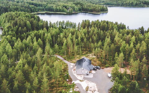 Hämyrinne: Holz, Hütte, Blockhaus, Wald, Schuppen, Gartenbauten, Lärche, Wald, Holzbeize